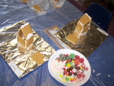 Graham Cracker Gingerbread Houses